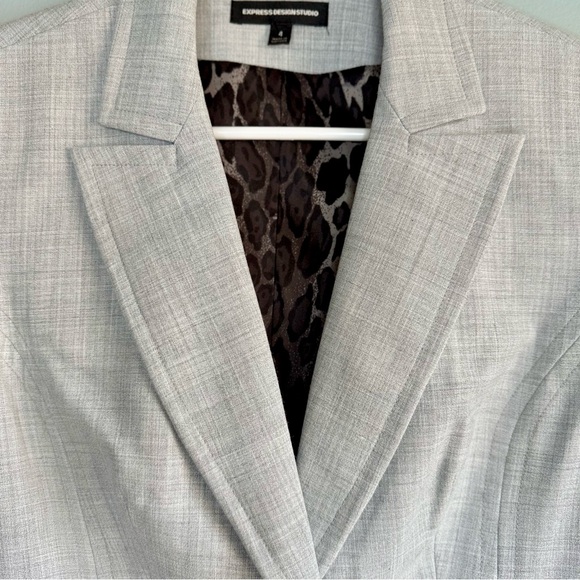 Express Design Studio Blazer - Picture 3 of 13